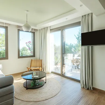 Golden Bay Suites & Maisonettes Parga Exterior photo
