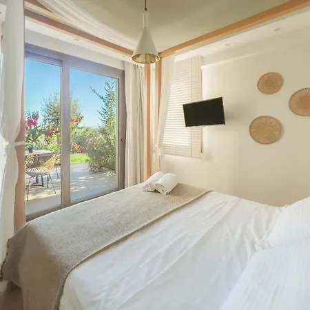 Golden Bay Suites & Maisonettes Parga Exterior photo