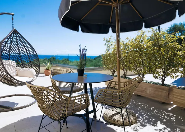 Golden Bay Suites&Maisonettes