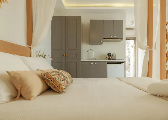 Golden Bay Suites&Maisonettes