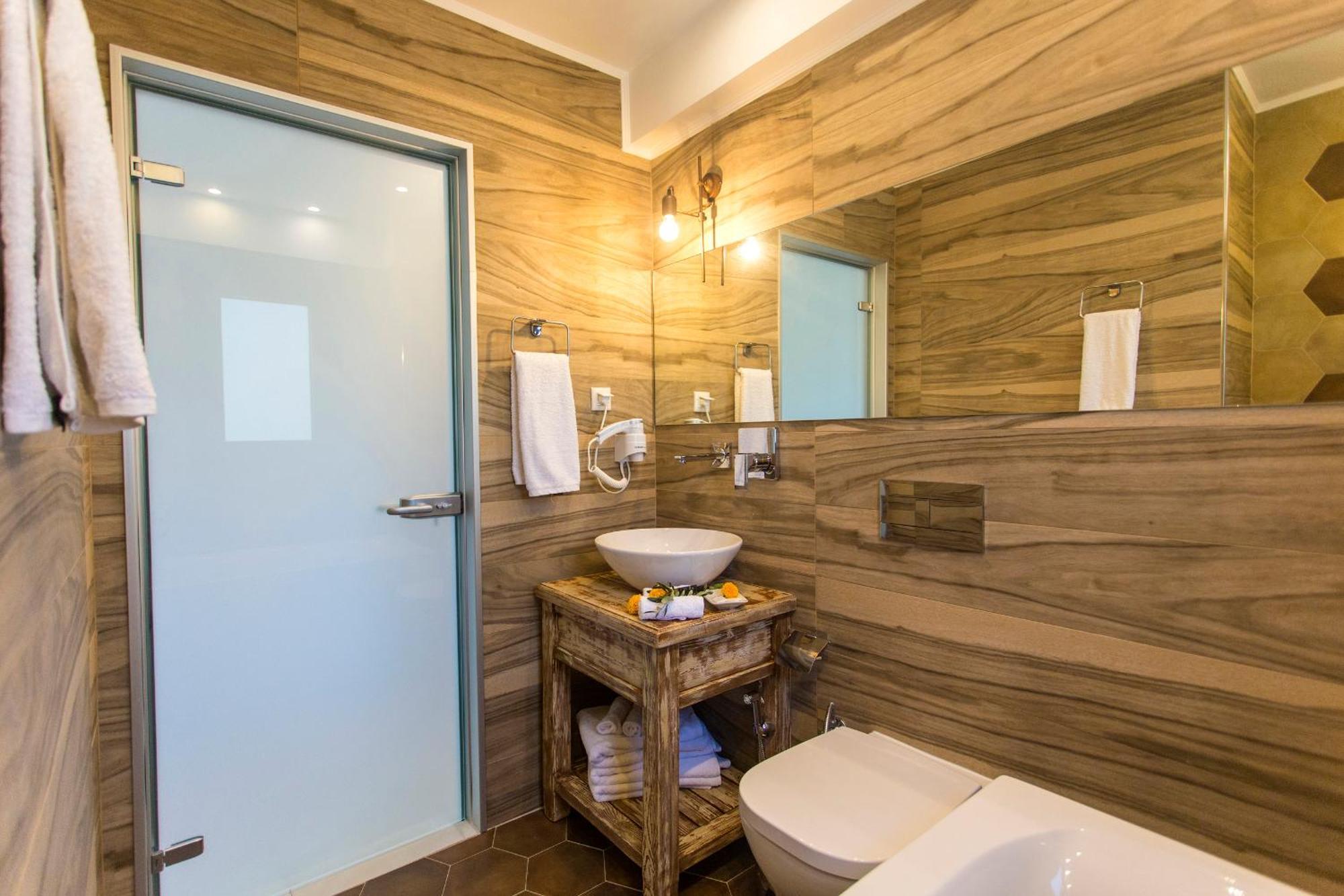 Golden Bay Suites&maisonettes Hébergement de vacances *