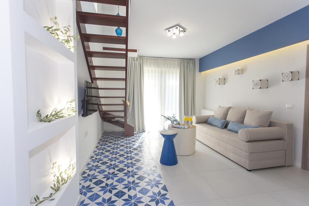 Hébergement de vacances Golden Bay Suites&maisonettes *