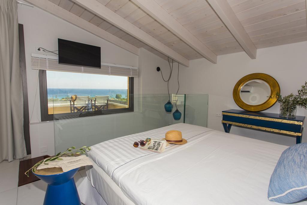 Golden Bay Suites&maisonettes