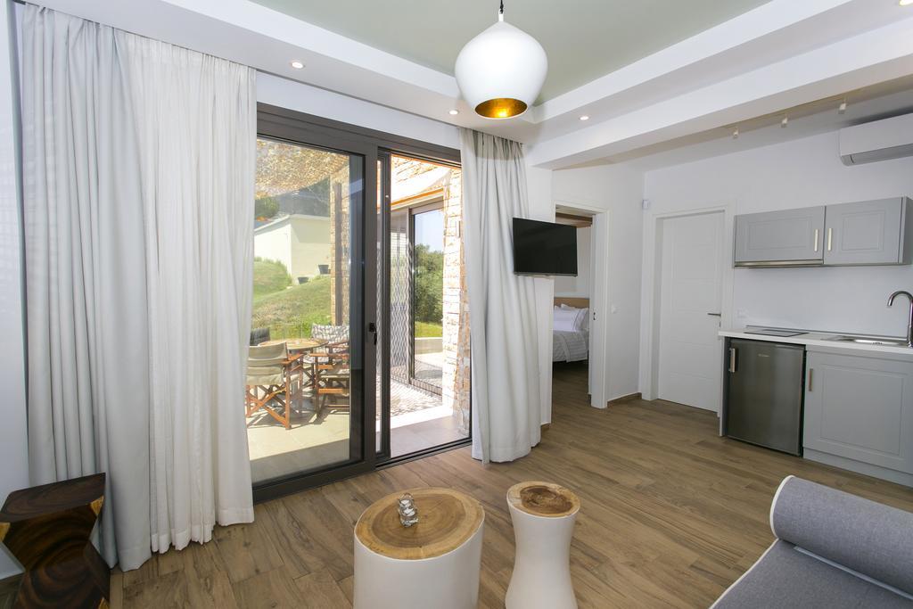 Golden Bay Suites&maisonettes Parga